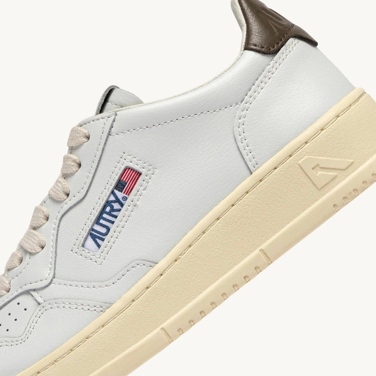 Autry Medalist Low Sneakers Leather White / Chocolate - Steranko Clothing Manchester