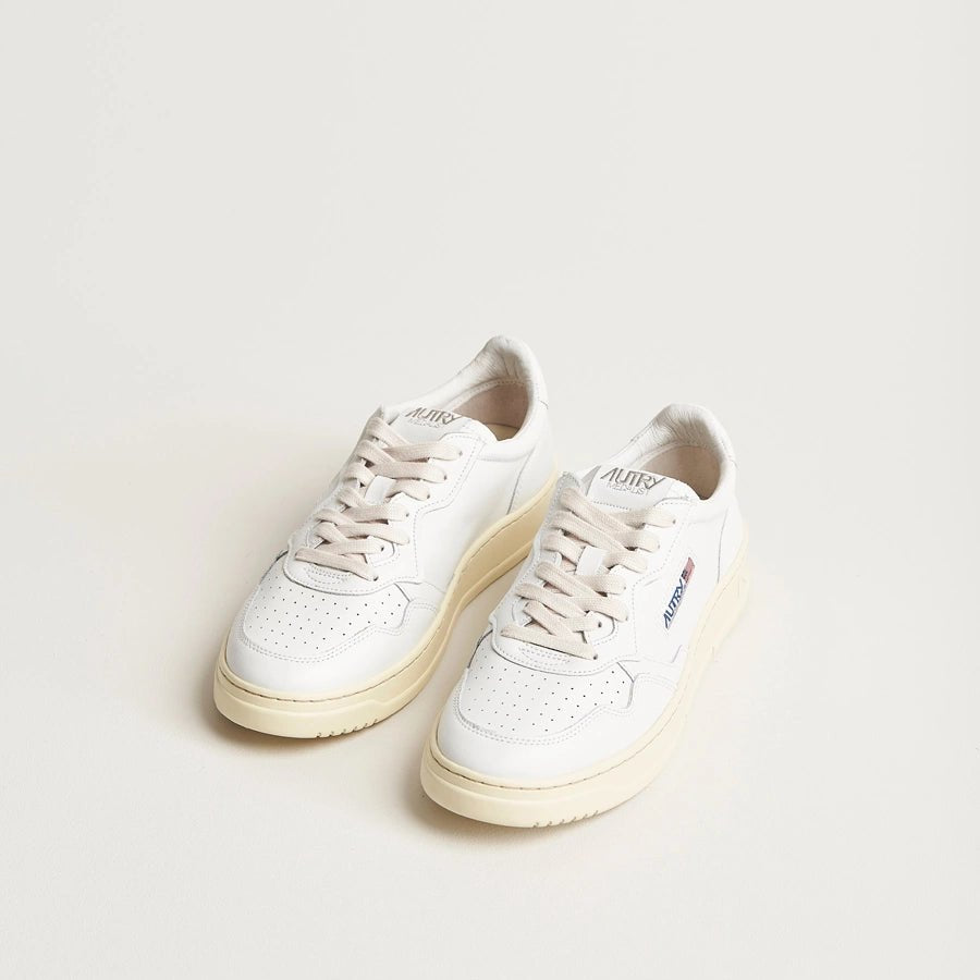 Autry Medalist Low Sneakers Leather White / White - Steranko Clothing Manchester