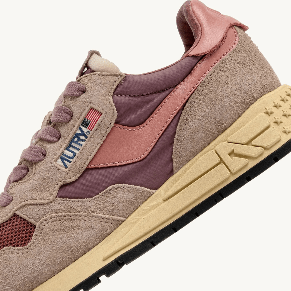 Autry Reelwind Low Sneakers Rose / Desert Sand - Steranko Clothing Manchester