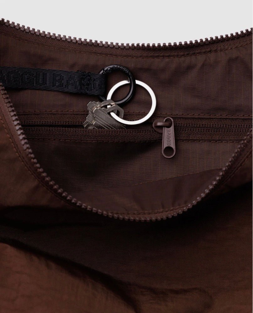 Baggu Medium Nylon Crescent Bag Coffee - Steranko Clothing Manchester