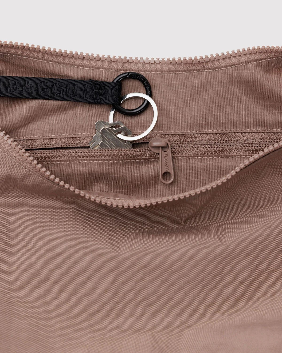 Baggu Nylon Crescent Bag Toasted Almond - Steranko Clothing Manchester