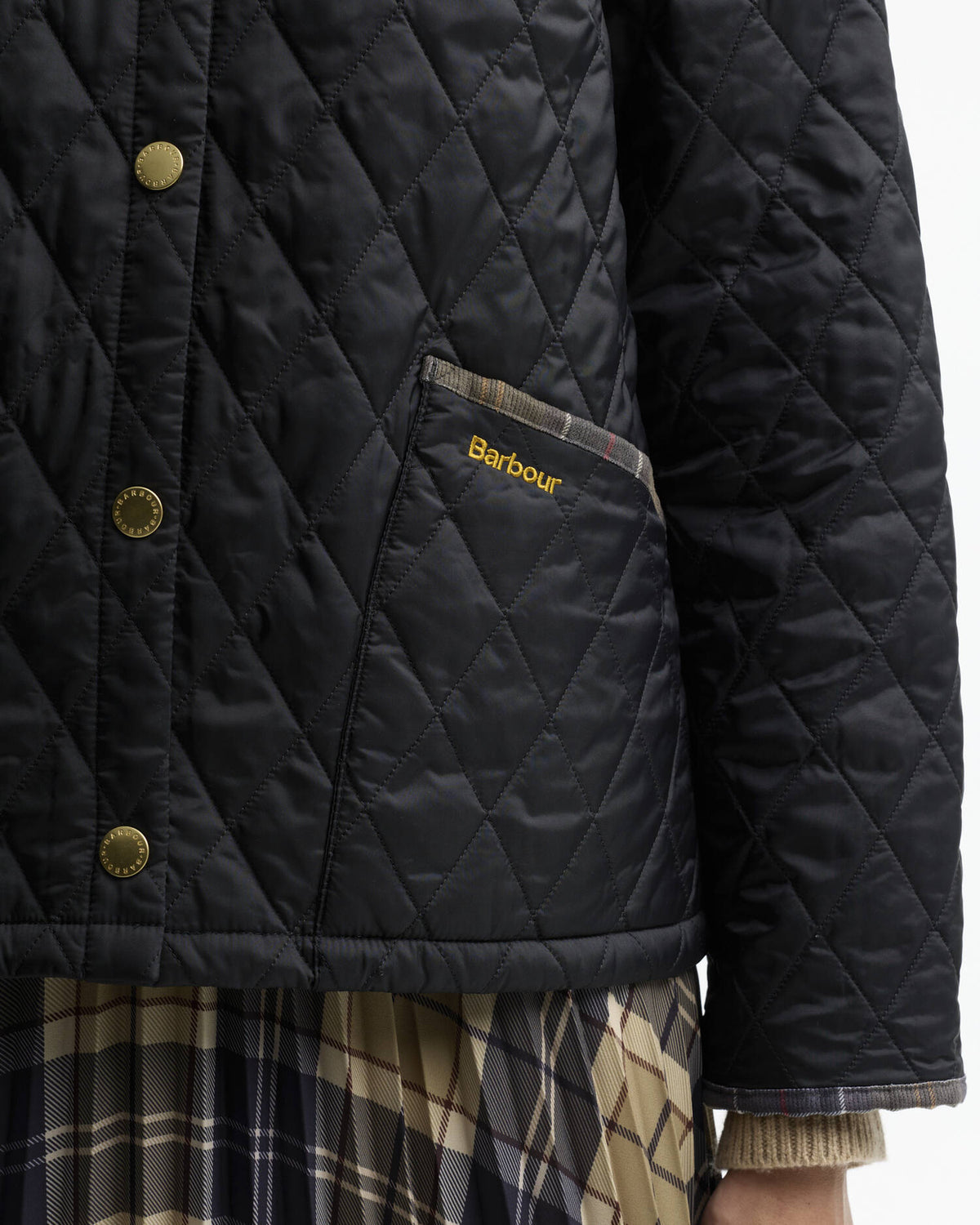 Barbour Icons Tartan Collar Cropped Liddesdale Quilted Jacket Black / Classic - Steranko Clothing Manchester