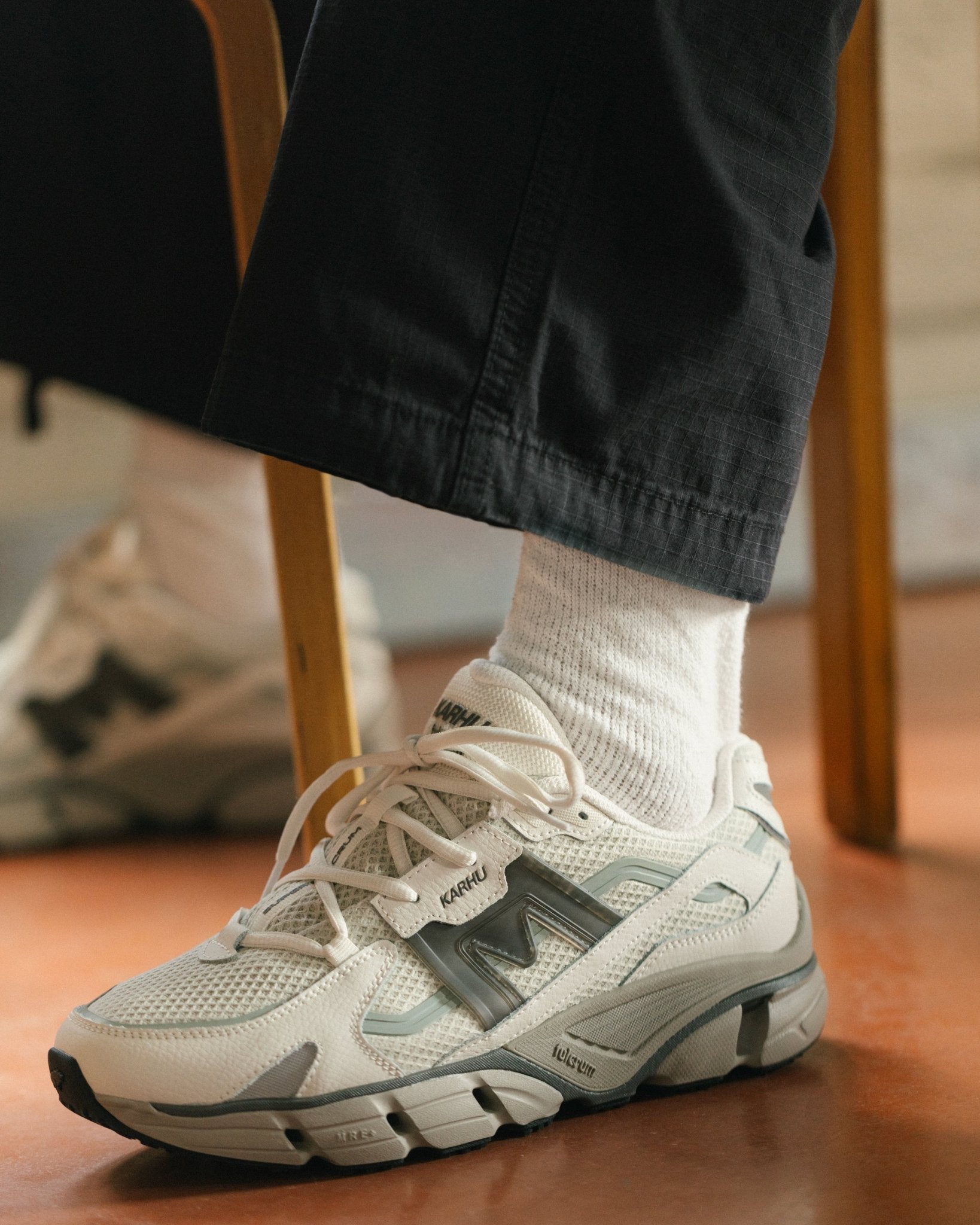 Karhu Super Fulcrum Blanc De Blanc / Dark Gull Grey - Steranko Clothing Manchester